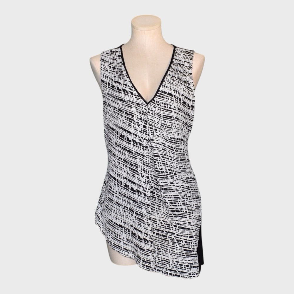 WHBM Abstract Print Sleeveless V-Neck Asymmetrical Hem Top